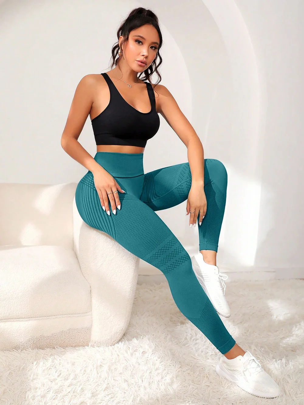 Legging taille haute porté, look sport
